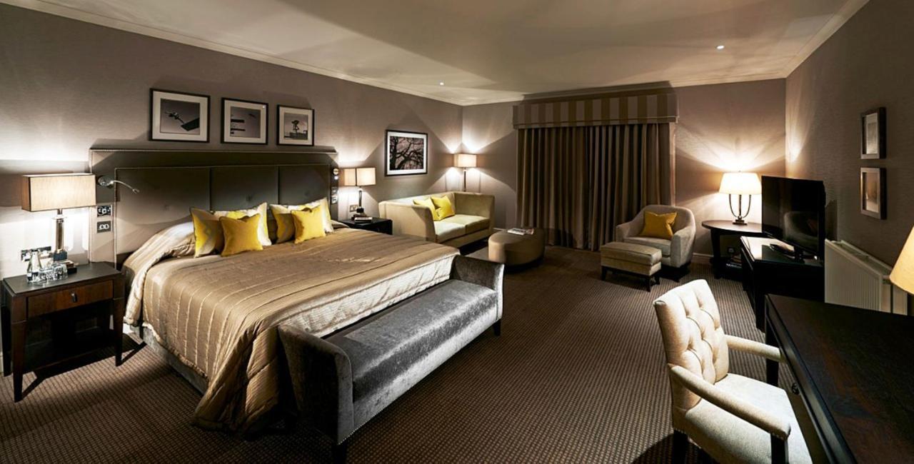 Foxhills Club & Resort Ottershaw Екстер'єр фото