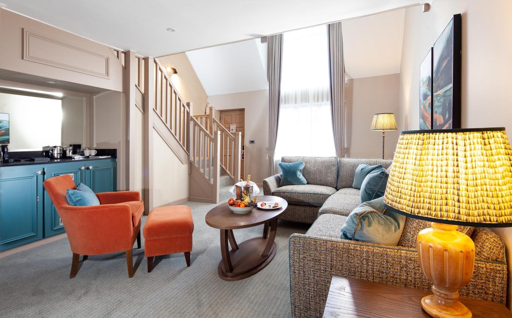 Foxhills Club & Resort Ottershaw Екстер'єр фото
