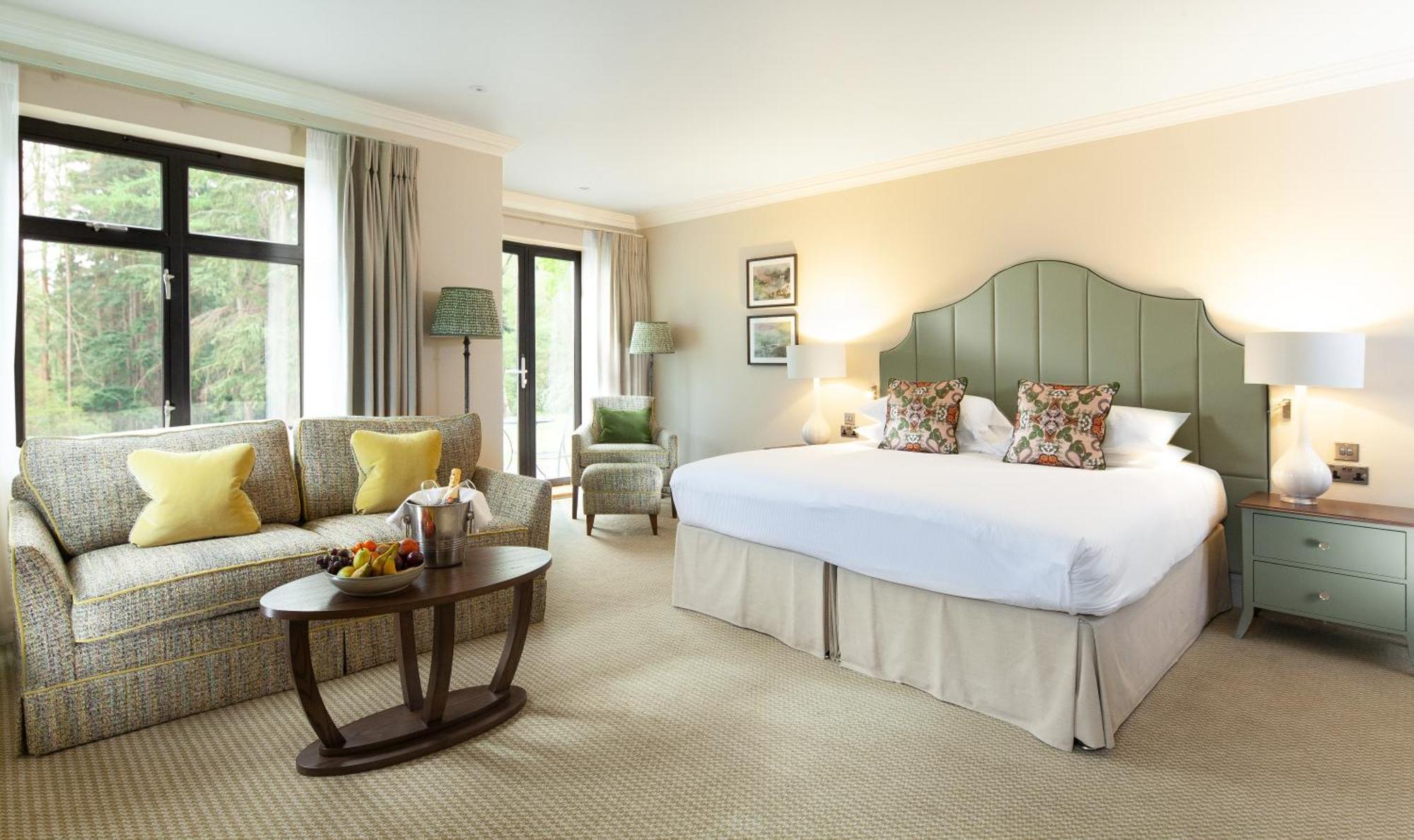 Foxhills Club & Resort Ottershaw Екстер'єр фото